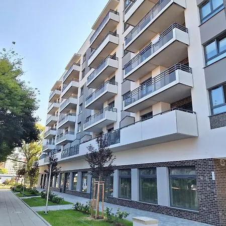 Classic - Prywatny Parking, Blisko Szpital Arkońska I Strzałowska Apartament *